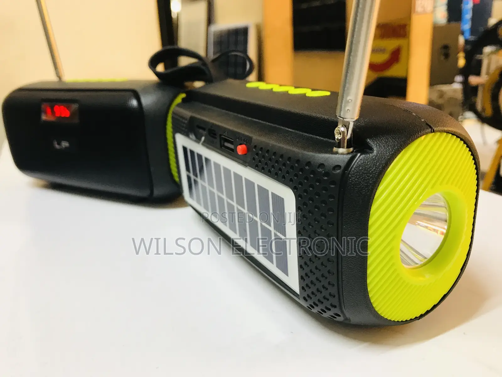 Solar Radio. Lp V79sun. Good Bass