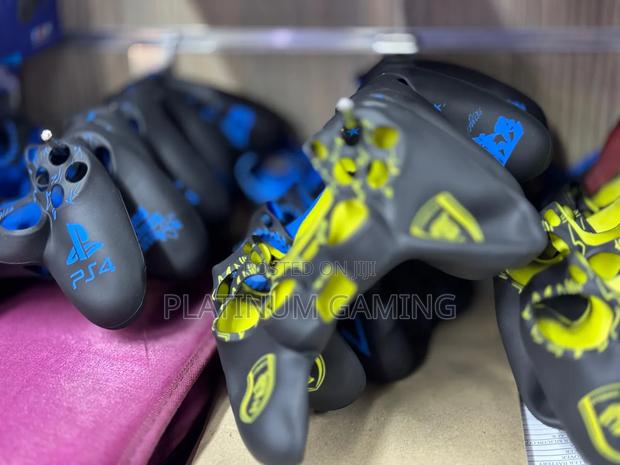Decorative Pad Covers For Ps4 Controllers - thumbnail 2