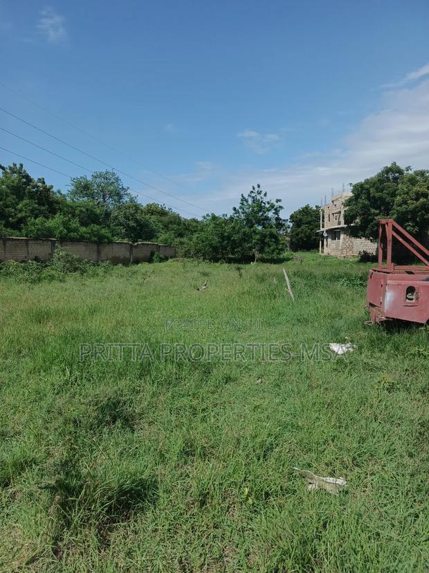Bamburi JCC Plot for Sale 50×100 With Clean Papers - main view