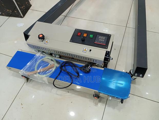 Heat Sealing Machine for Foil Paper and Filmpouch Packaging - main view