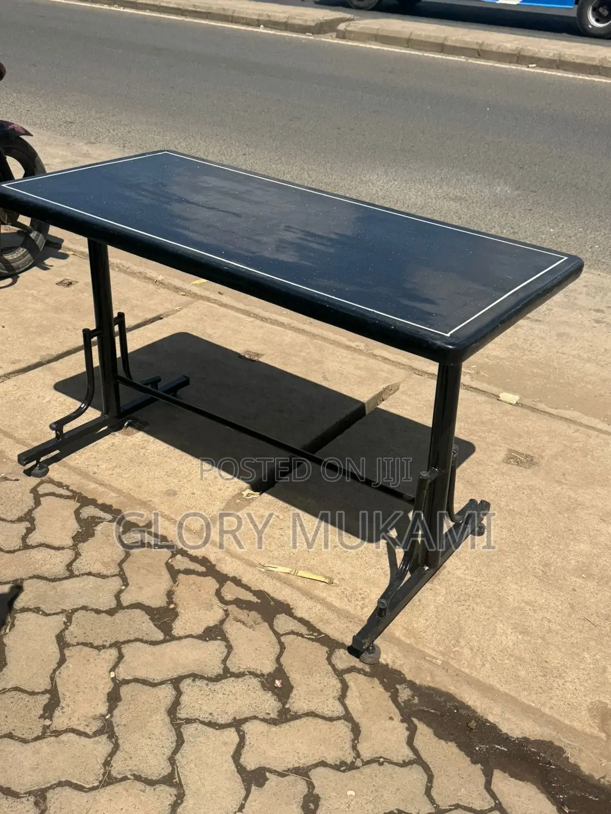 4by2 Restaurant And Bar Tables