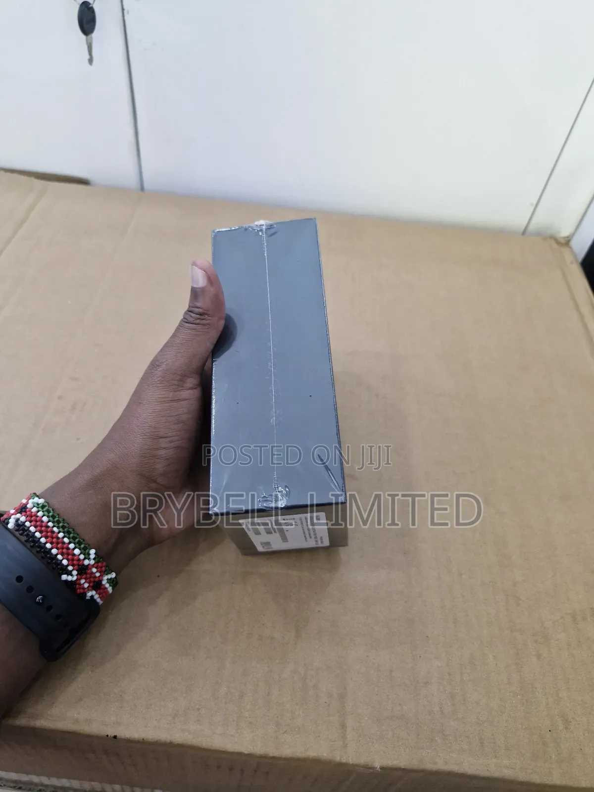 New Samsung Galaxy S20 128 GB Black