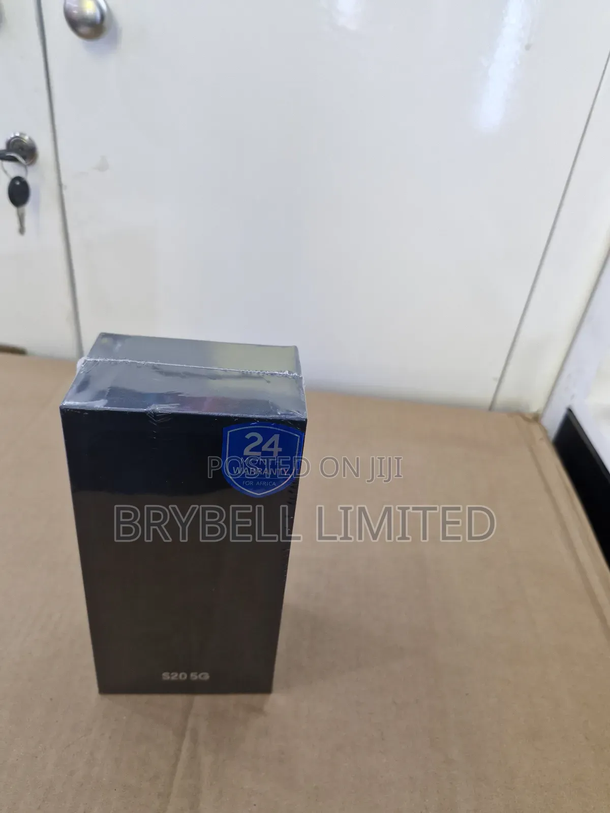 New Samsung Galaxy S20 128 GB Black