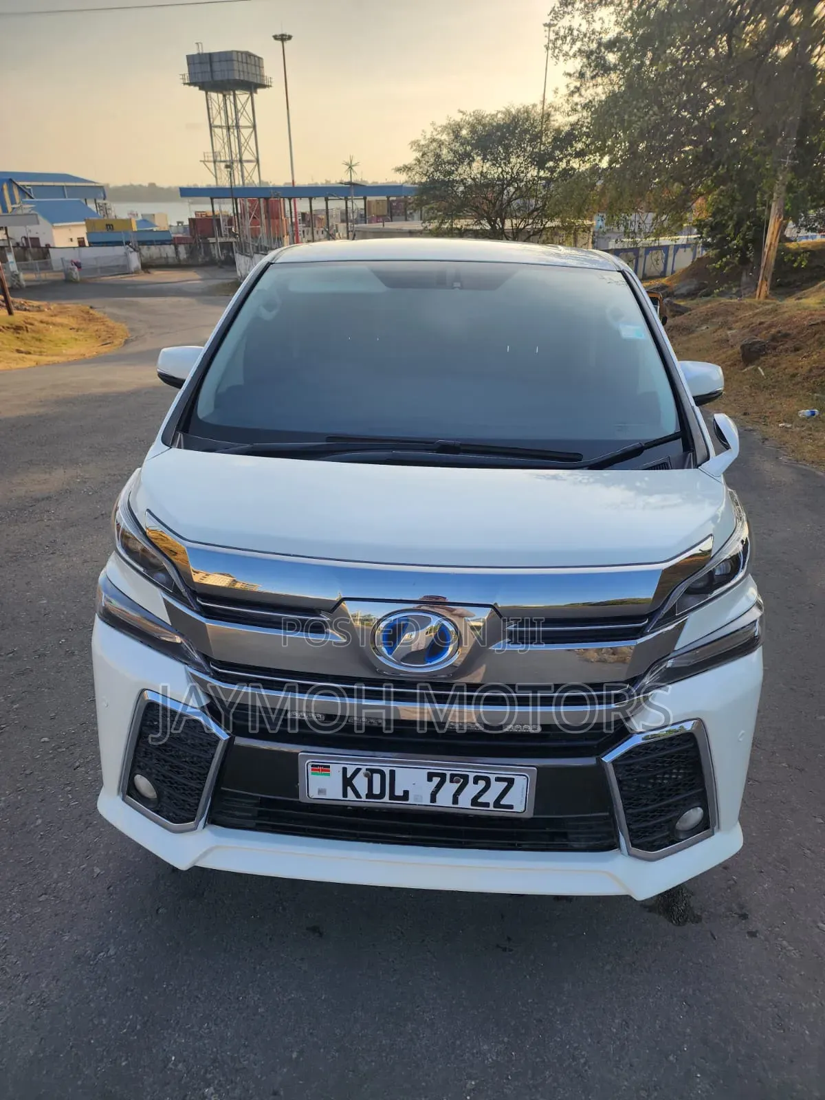 Toyota Vellfire 2016 White