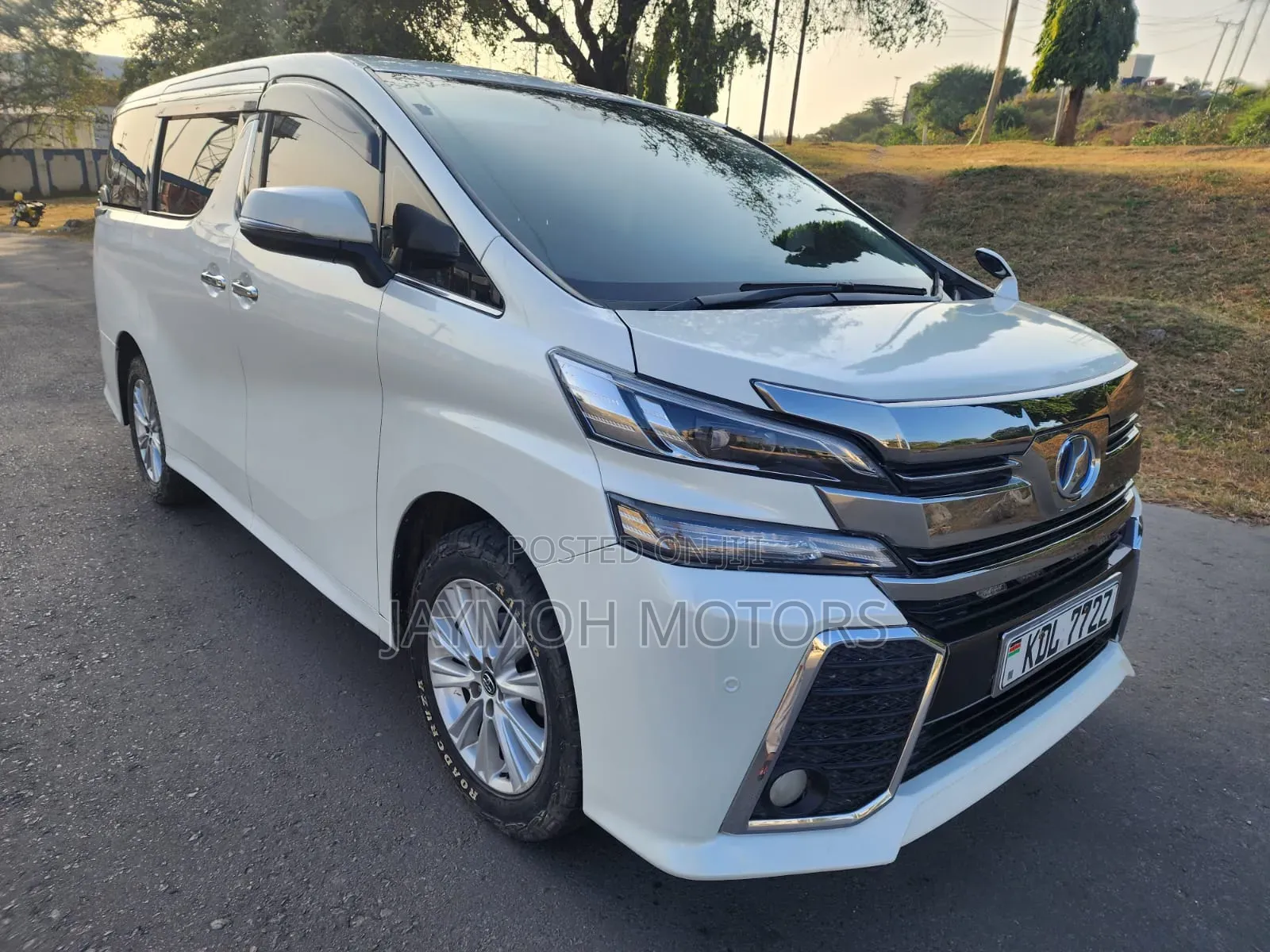 Toyota Vellfire 2016 White