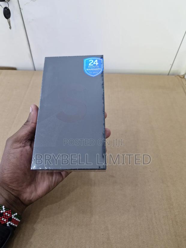 New Samsung Galaxy S22+ 5G 256 GB Black