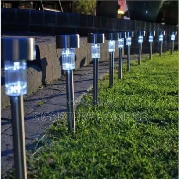 12pcs Pathway Solar Lights - main view