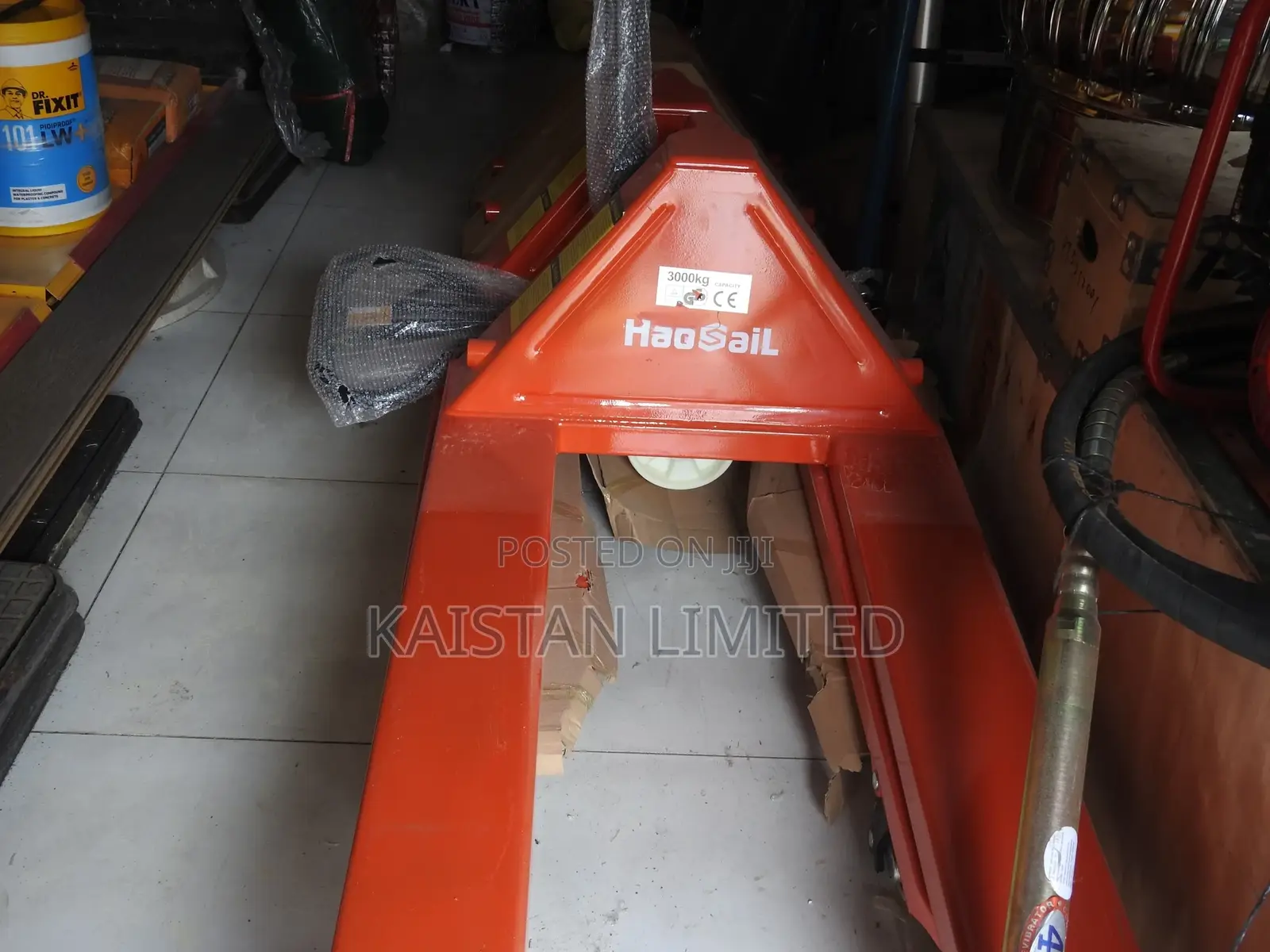 Hydraulic Hand Pallet Truck -3000kg .