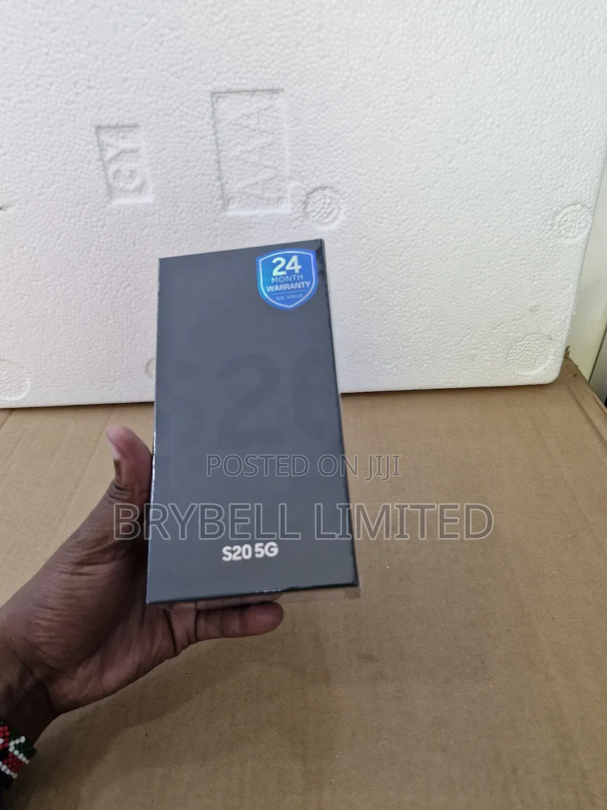 New Samsung Galaxy S20 128 GB Blue