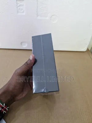 New Samsung Galaxy S20 128 GB Blue