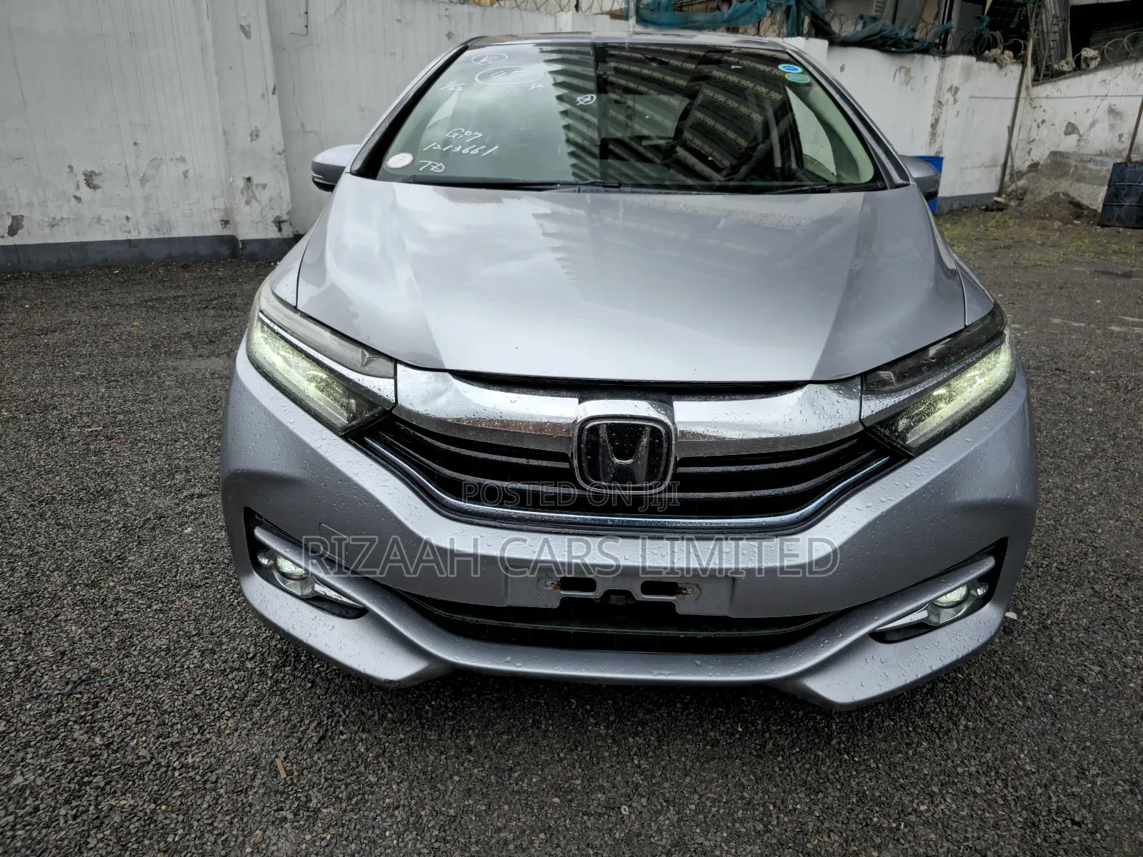 Honda Fit Shuttle 1.5 Hybrid 2WD 2018 Silver
