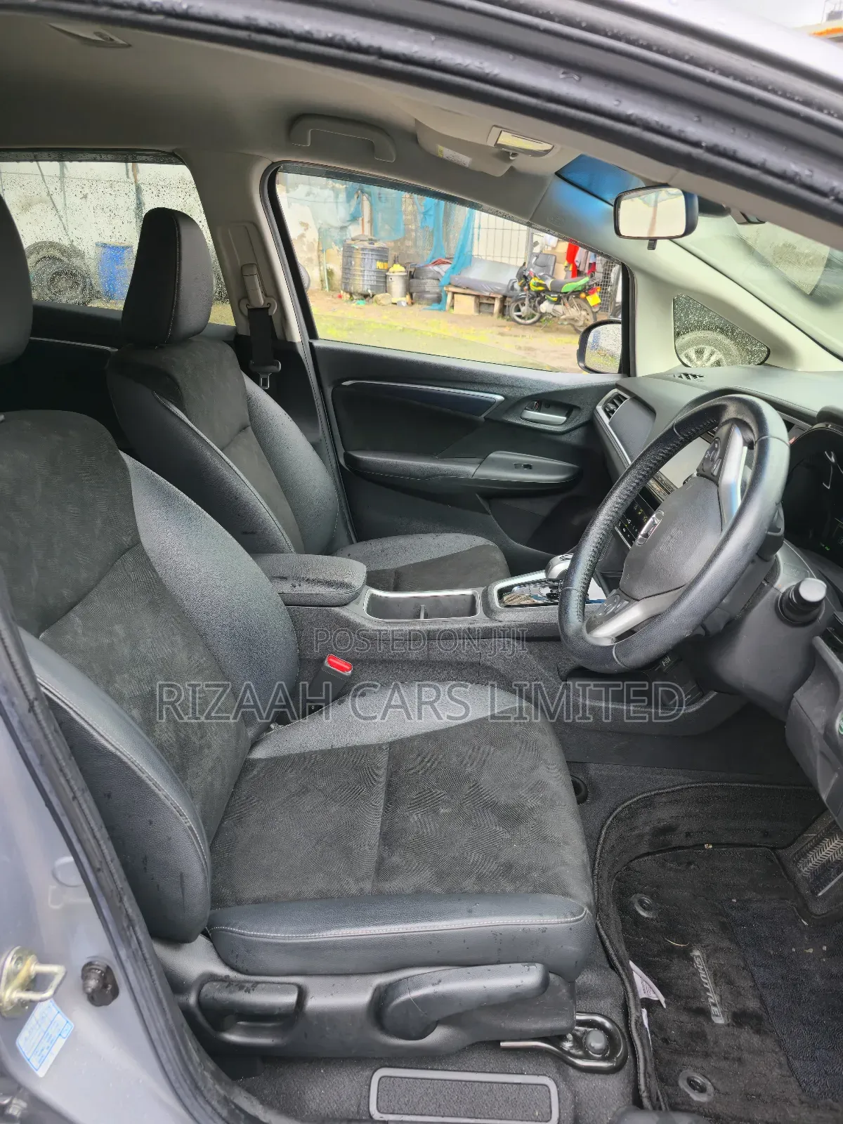 Honda Fit Shuttle 1.5 Hybrid 2WD 2018 Silver