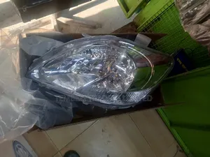 Headlight Toyota Belta
