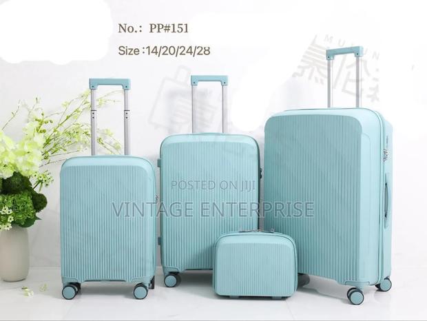 4in1 Unbreakable Luxurious Suitcase - thumbnail 3