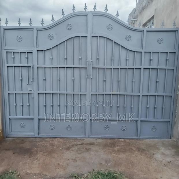 Elegant Gates - main view