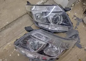 Ex Japan Noah 2014/2015/2016 New Model Headlight
