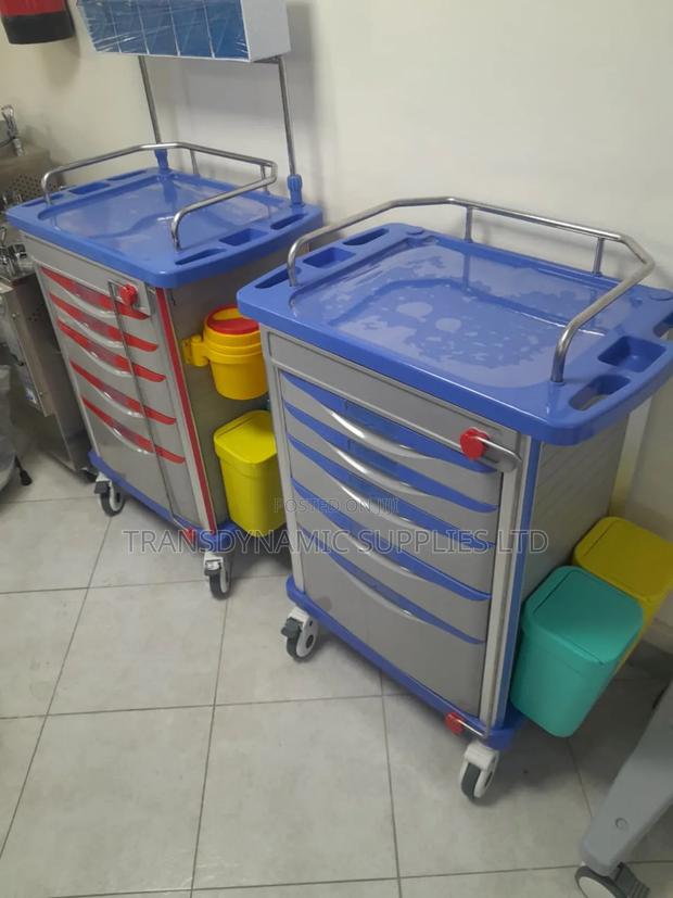 Emergency Trolley - main view
