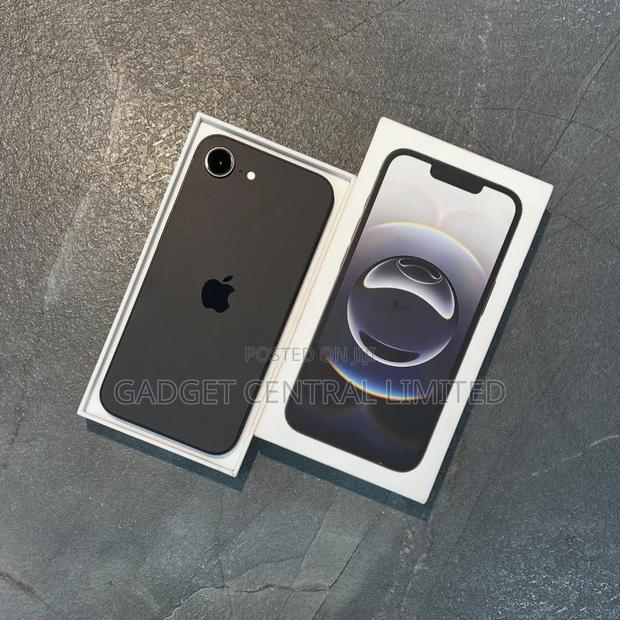 New Apple iPhone 16e 256 GB Black - thumbnail 2