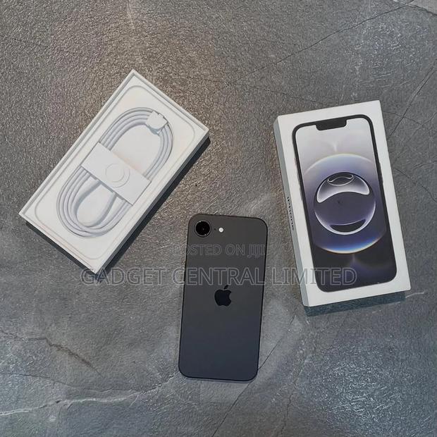 New Apple iPhone 16e 256 GB Black - thumbnail 3
