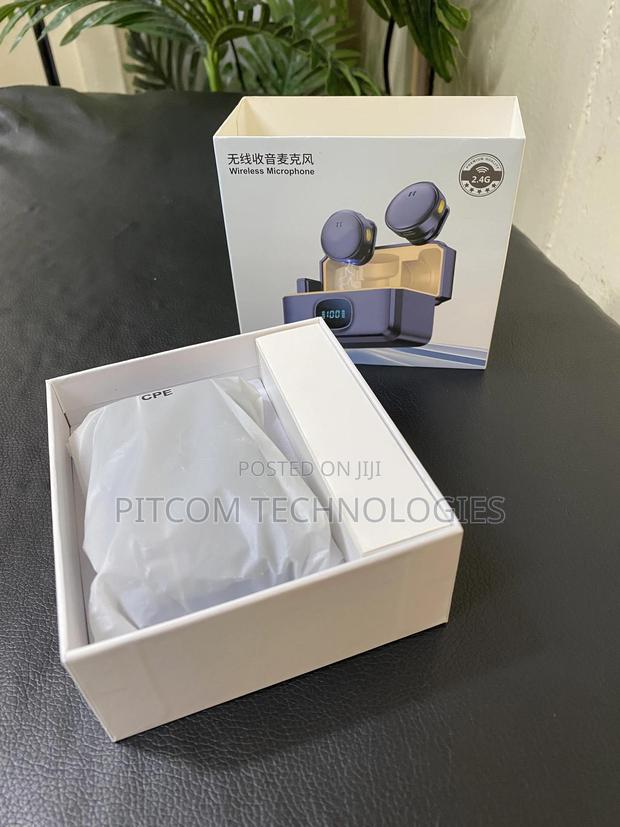 Dual Wireless Microphone With Charging Case - thumbnail 3