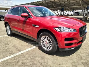 Jaguar F-Pace 20d Premium AWD 2019 Red