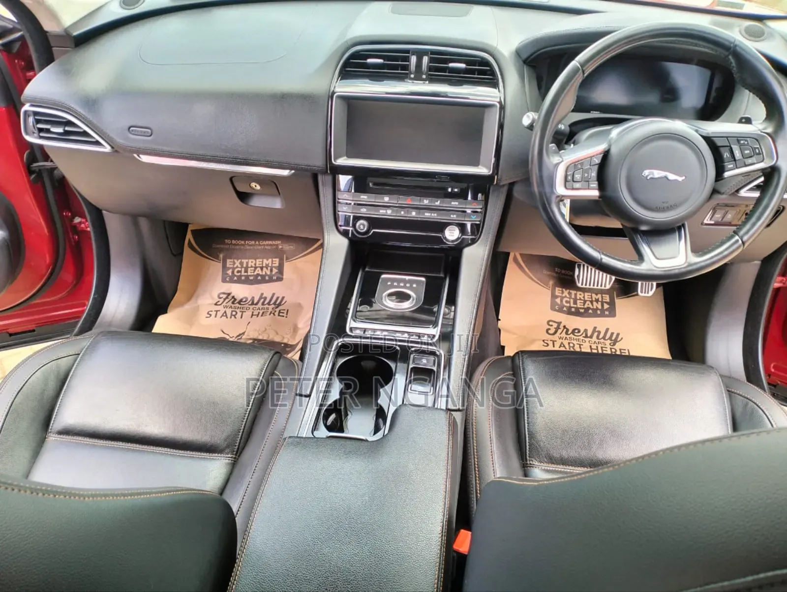 Jaguar F-Pace 20d Premium AWD 2019 Red