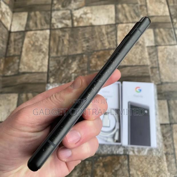 New Google Pixel 6a 128 GB Black - thumbnail 5