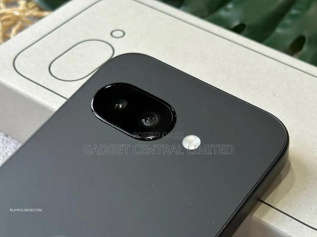 New Google Pixel 9a 128 GB Black - thumbnail 4