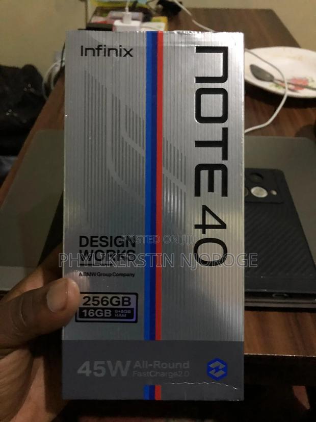 Infinix Note 40 256 GB Silver - thumbnail 3