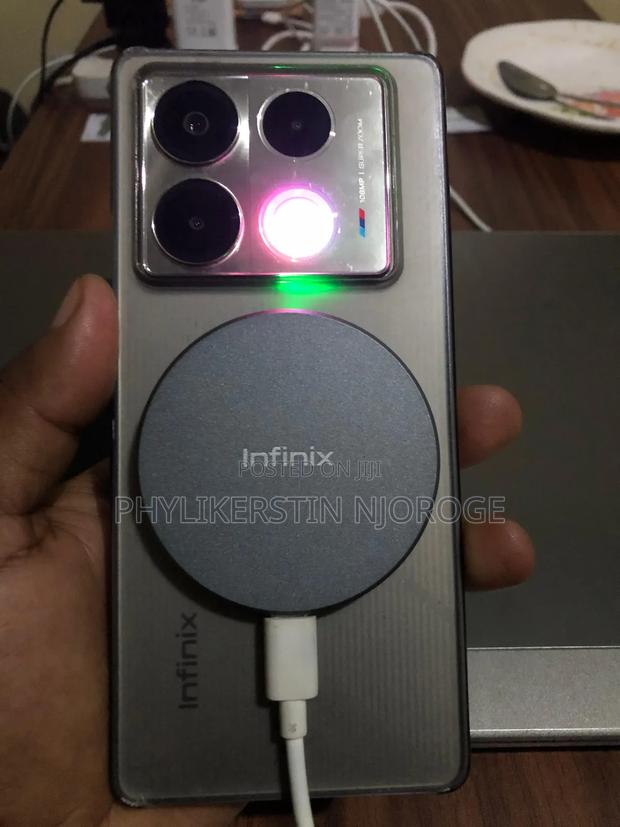 Infinix Note 40 256 GB Silver - thumbnail 8