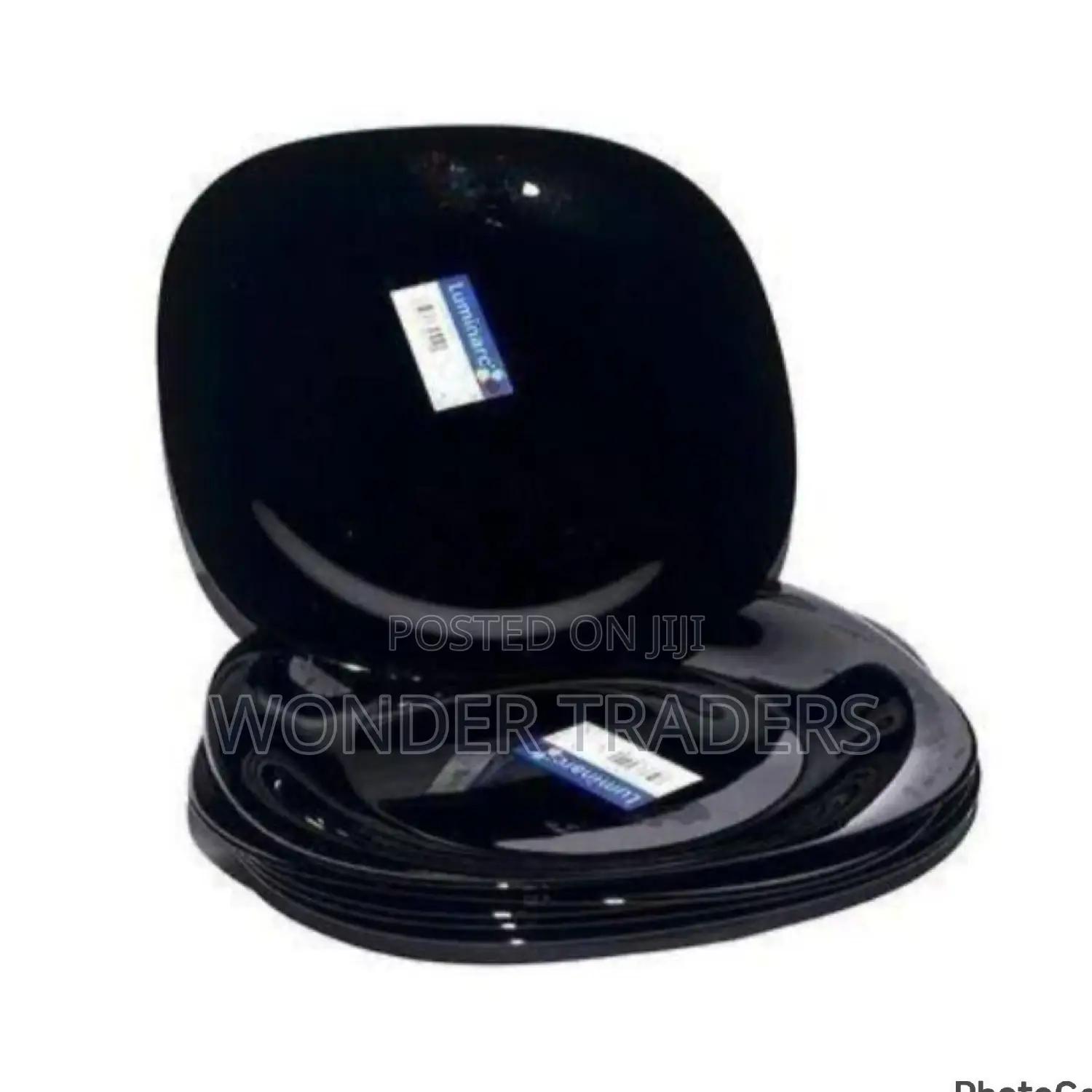 *Set of 6 Luminarc Square Black Plates 