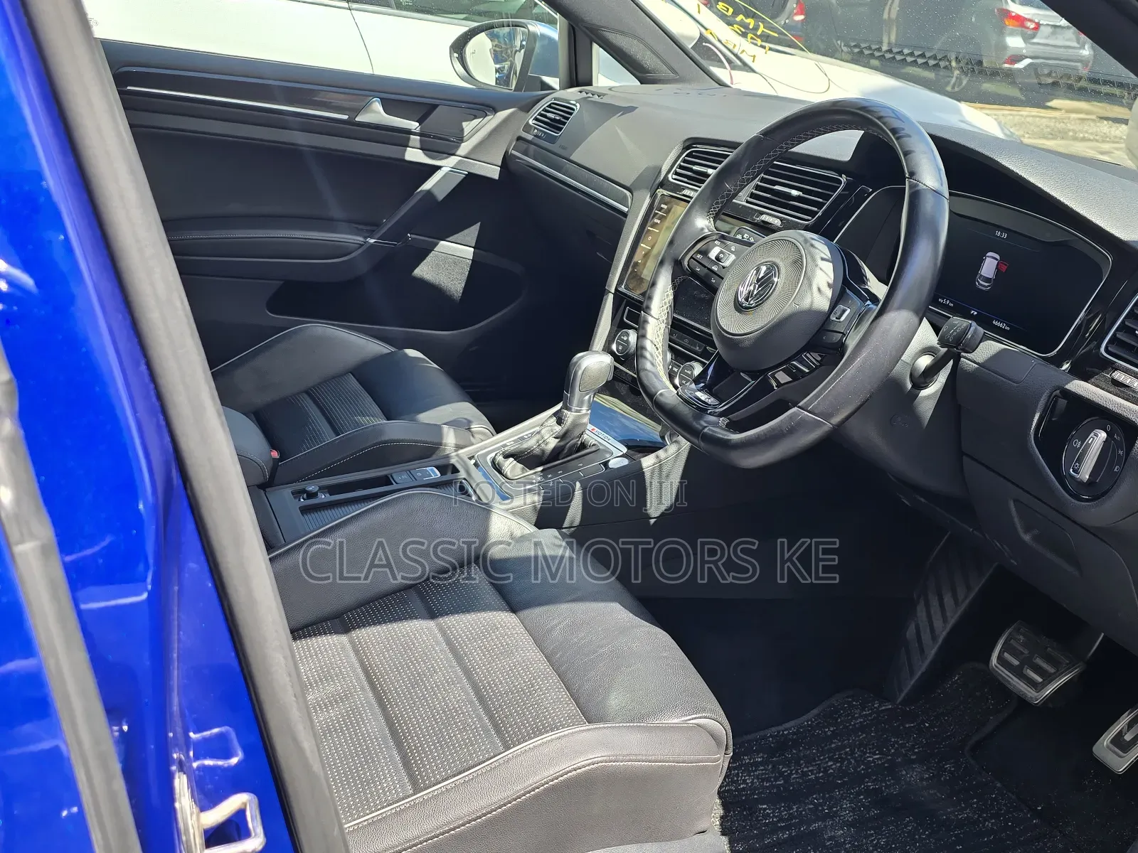 Volkswagen Golf R 4-Door w/DCC & Navigation 2019 Blue