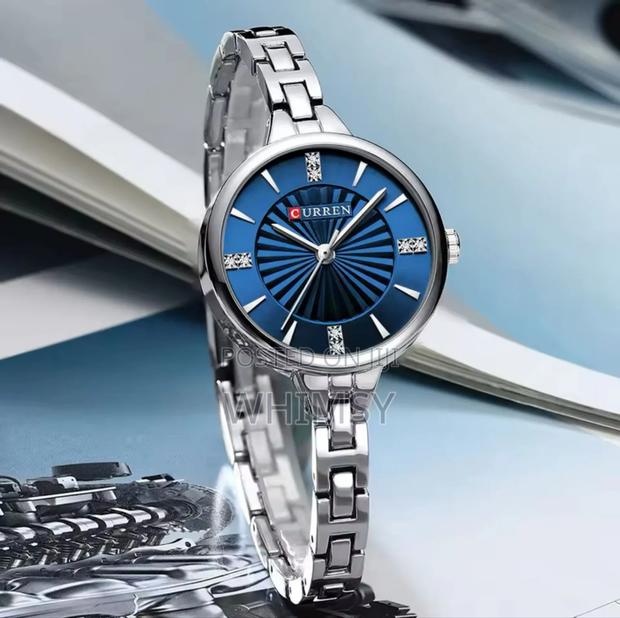 Classic Ladies Wrist Watch - thumbnail 3