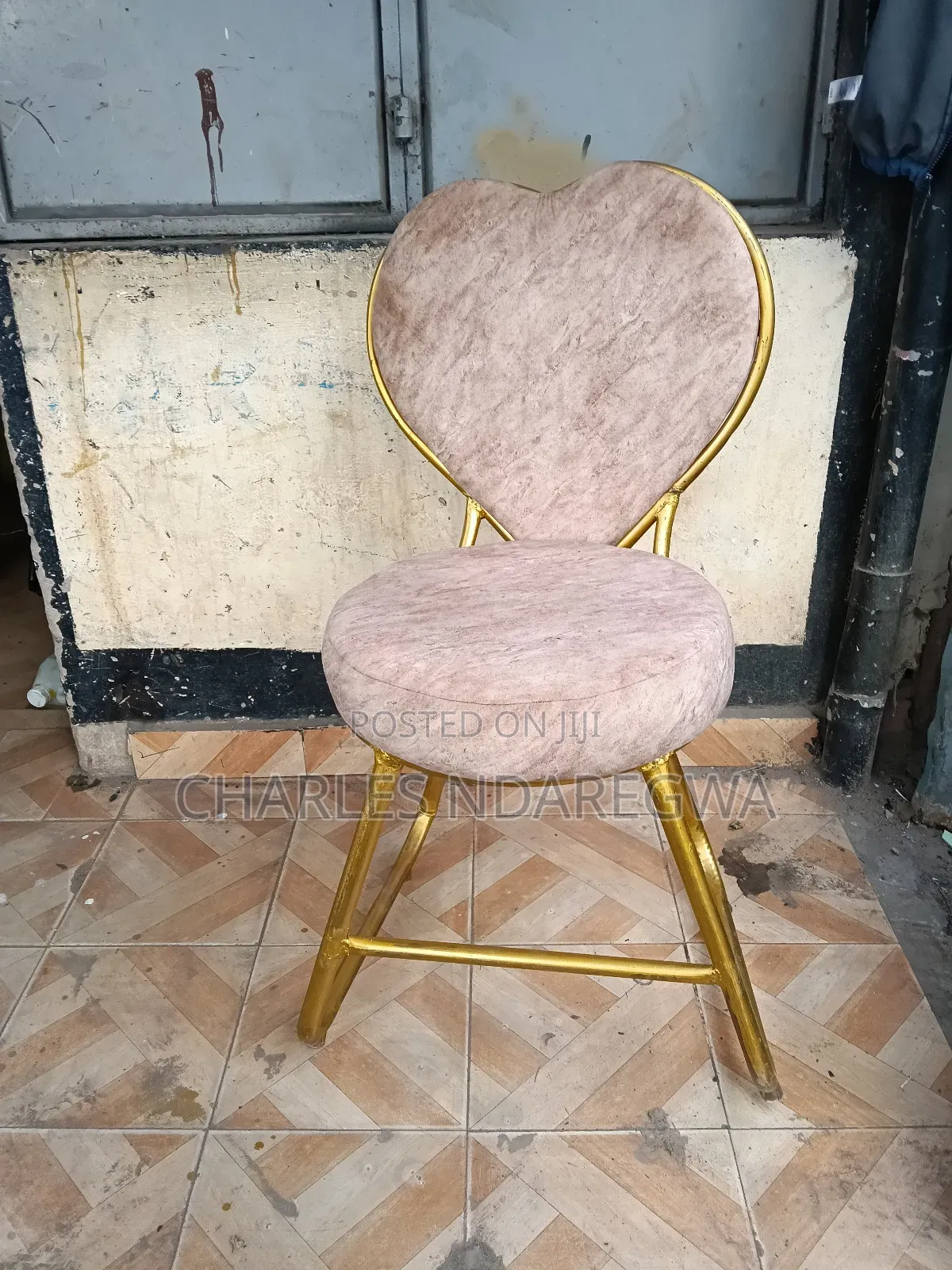 Salon Chair