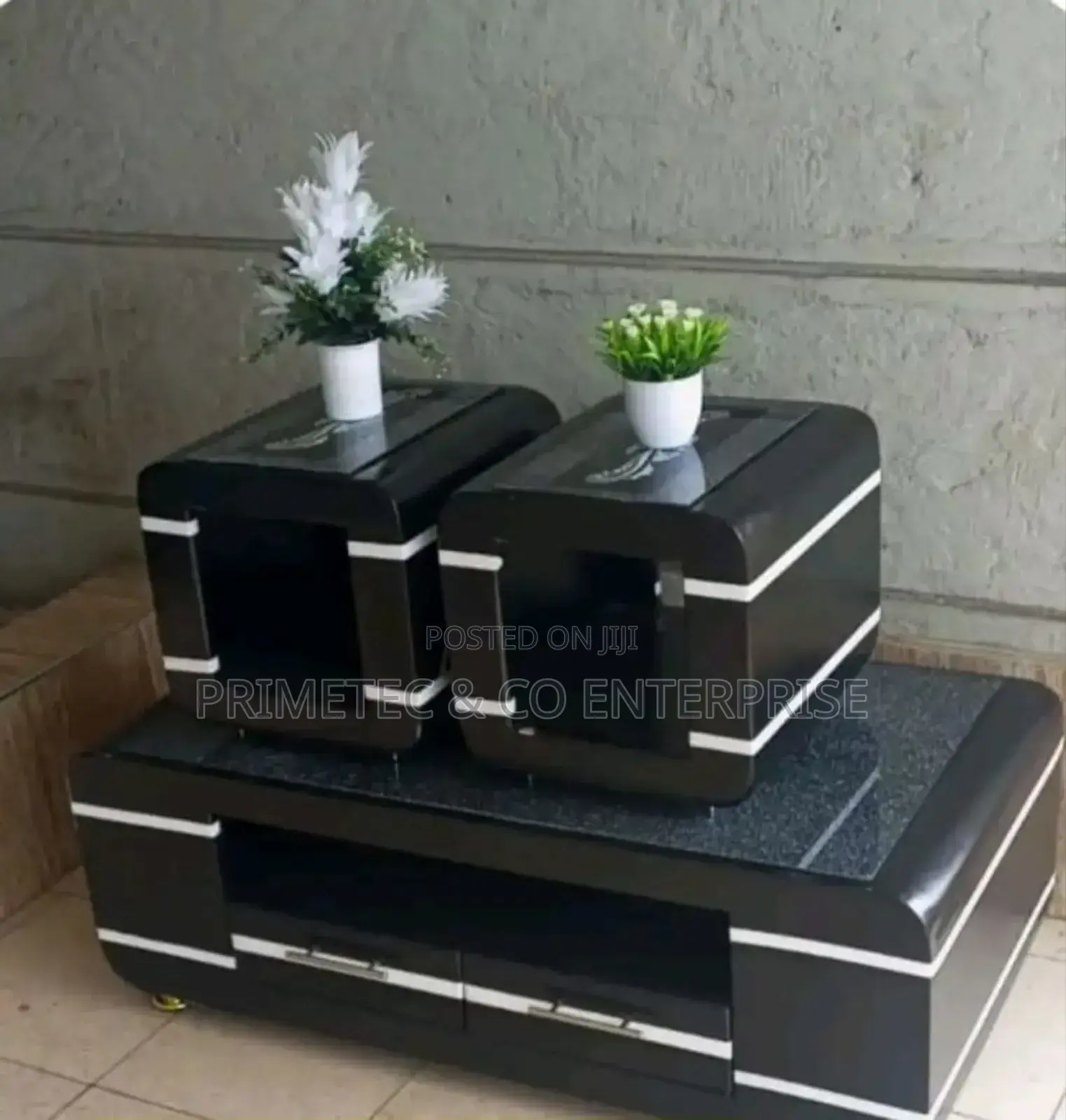 Coffee Table With Glass/Marble Topping With Stools.