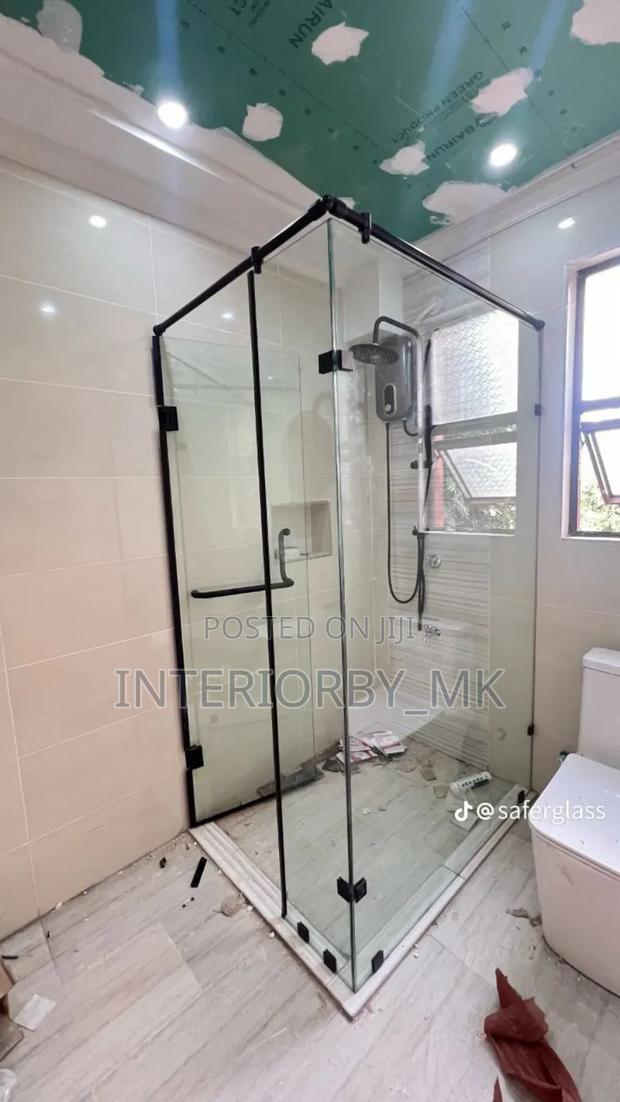 Shower Cubical - main view