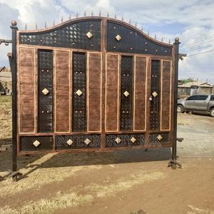 Modern Design Gates - main view