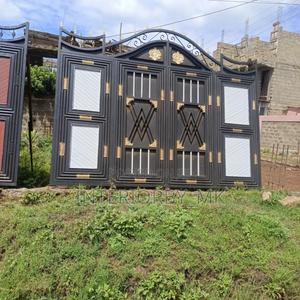 Strong Metal Gates - thumbnail 2