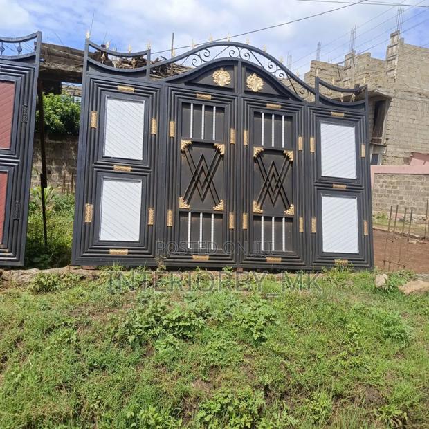 Strong Metal Gates - main view