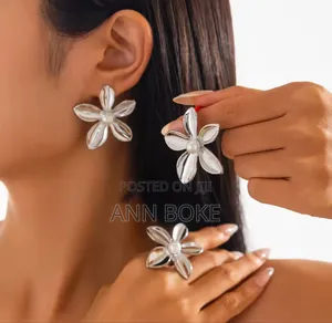 New in *3 Pc Matching Statement Earrings