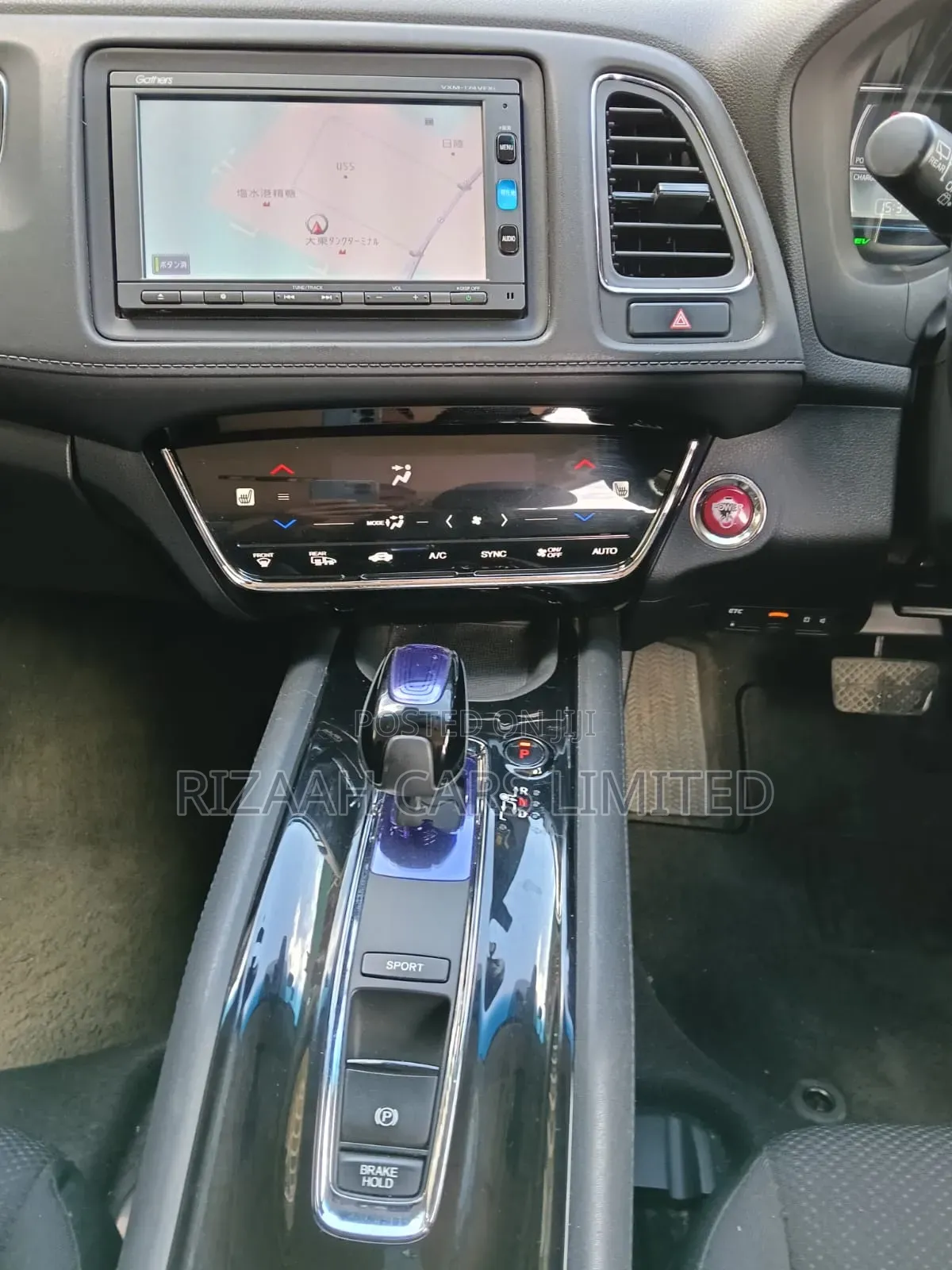 Honda Vezel 1.5 Hybrid 4WD 2018 Silver