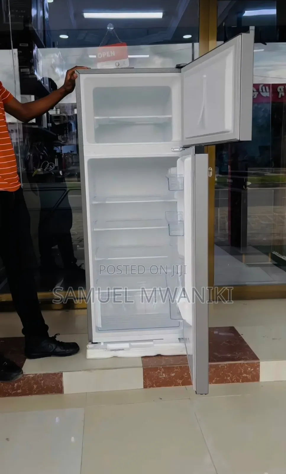 Hisense 205 Liters Double Door Fridge Silver