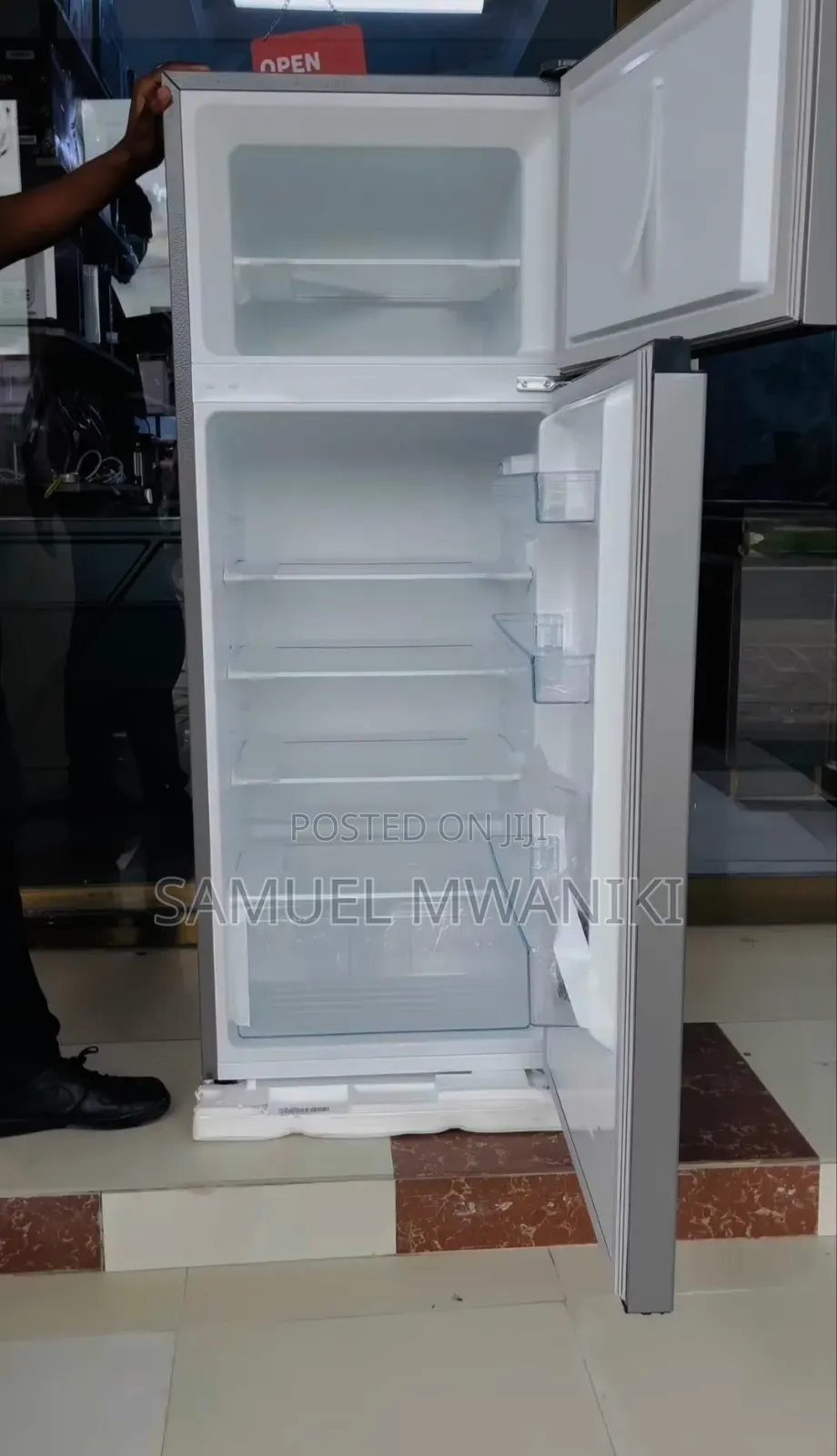 Hisense 205 Liters Double Door Fridge Silver