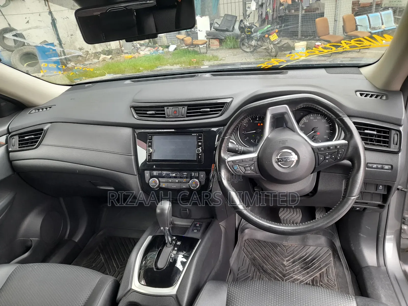 Nissan X-Trail 2.5 Petrol AWD 2018 Silver