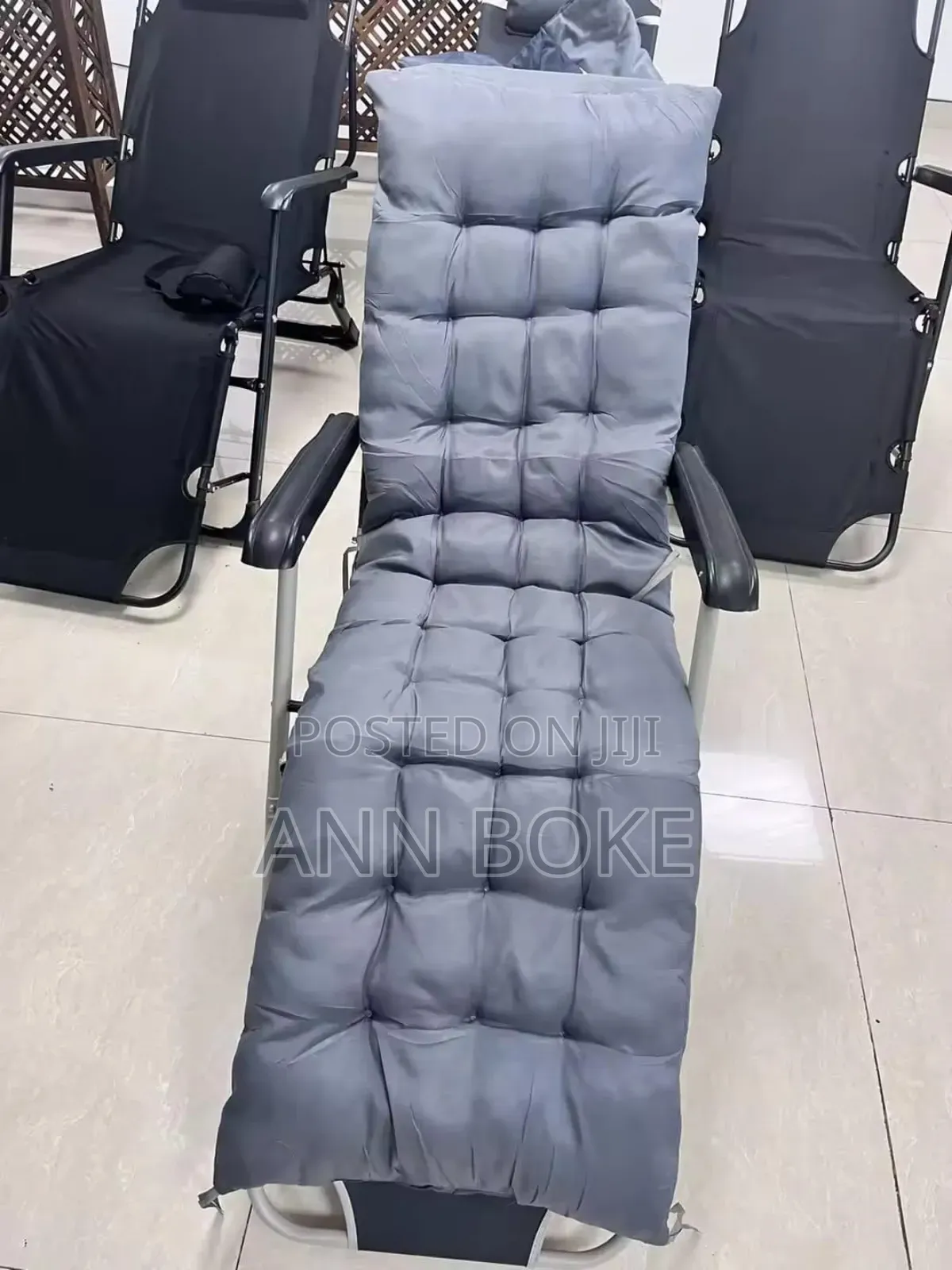 Ksh. 16,500!!2 in 1 Foldable Chair/Bed With Cushion