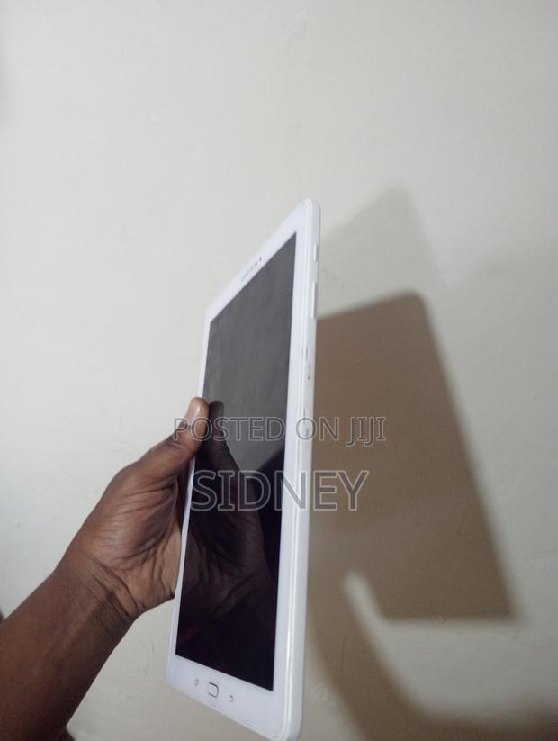 Samsung Galaxy Tab A 10.1 & S Pen (2016) 32 GB White - main view