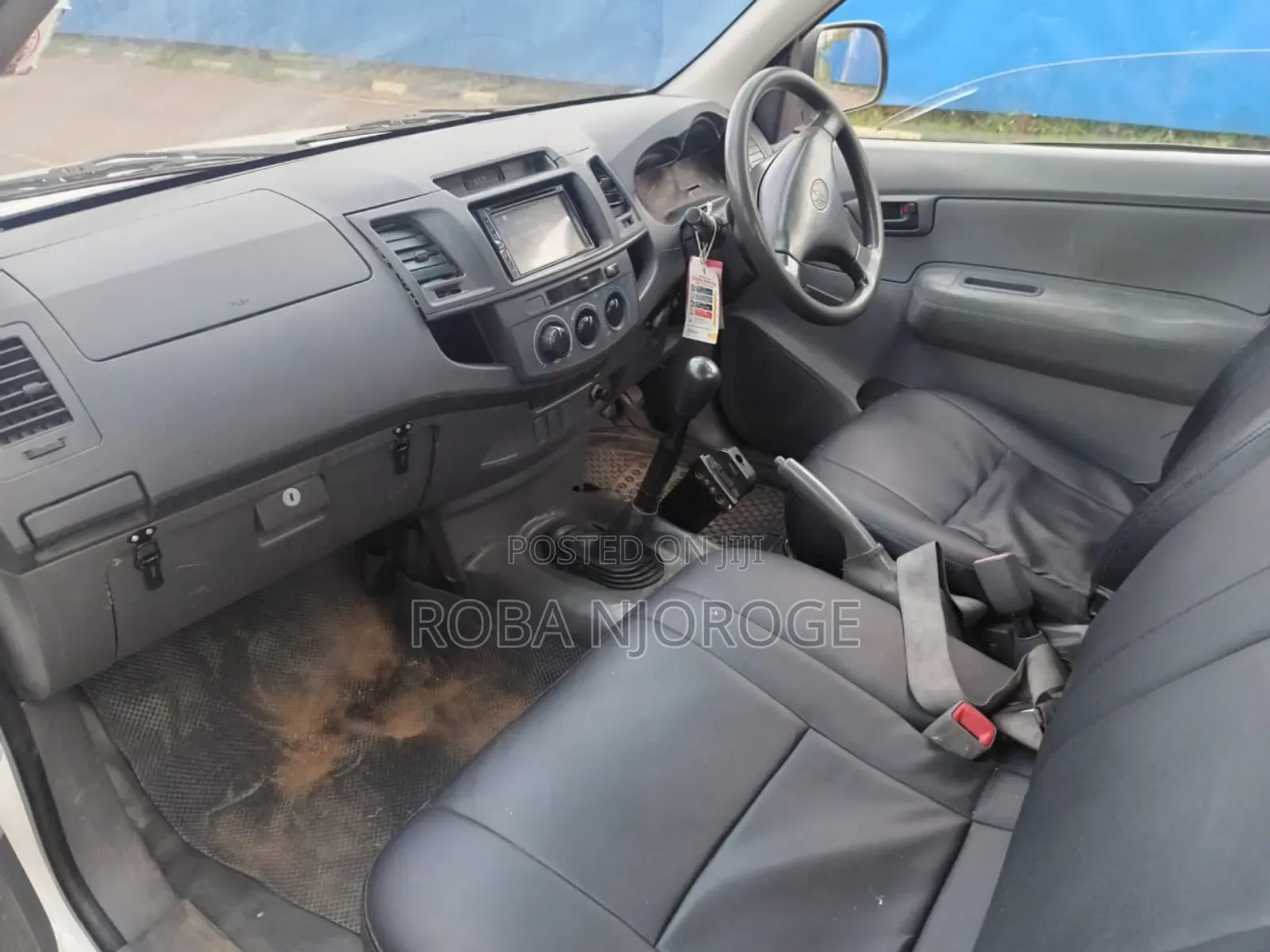 Toyota Hilux 2.5 D-4D SRX 2011 Pearl