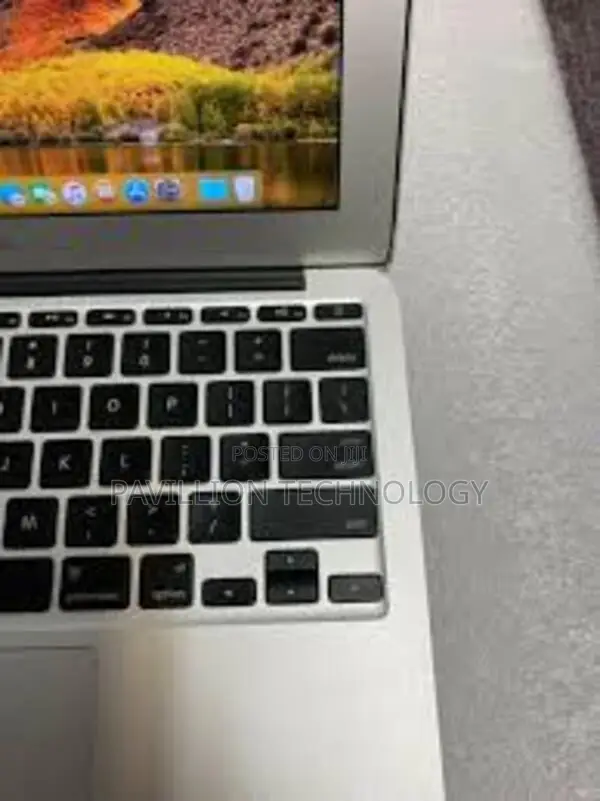 Laptop Apple MacBook 4GB Intel Core I5 SSD 128GB