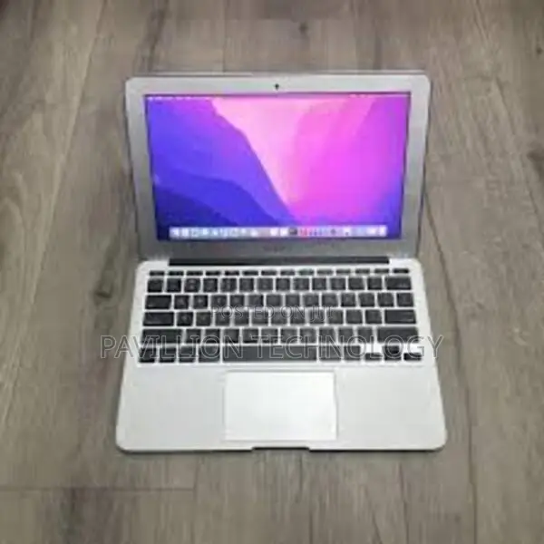 Laptop Apple MacBook 4GB Intel Core I5 SSD 128GB