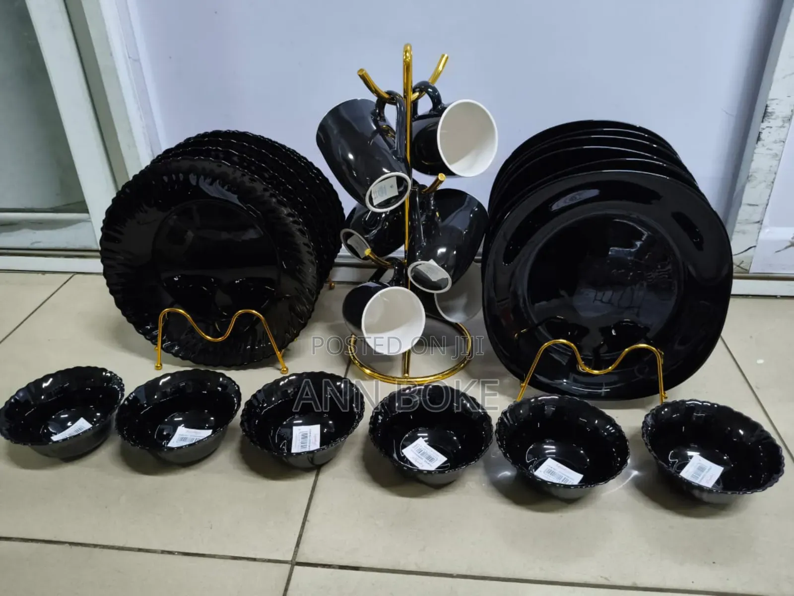 *24 PCS Dinner Set*
6pcs All Black 11" Square Dinner